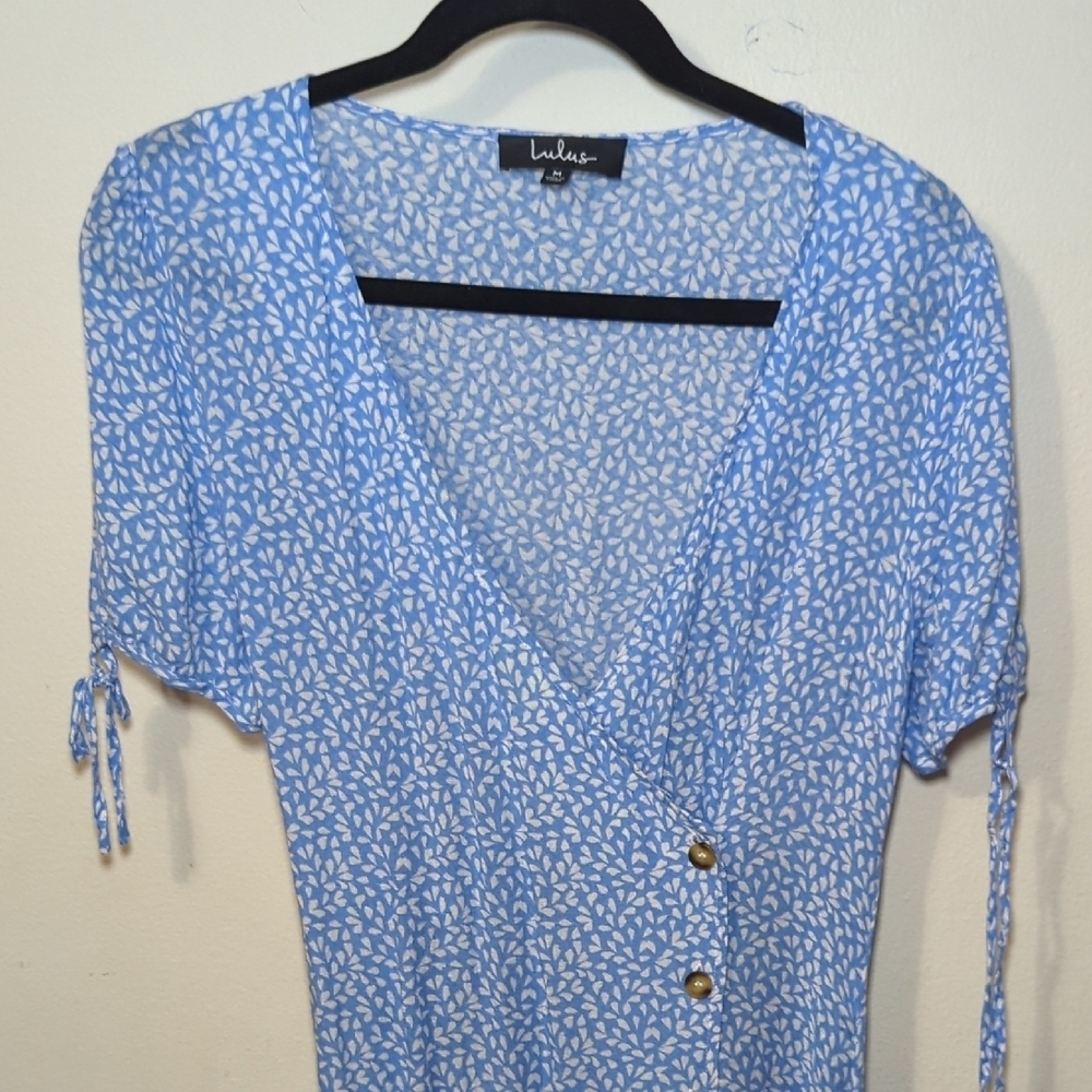 Lulu's White + Blue Floral Wrap Dress Midi Prairie Cottage Women's Size Medium - Picture 3 of 6